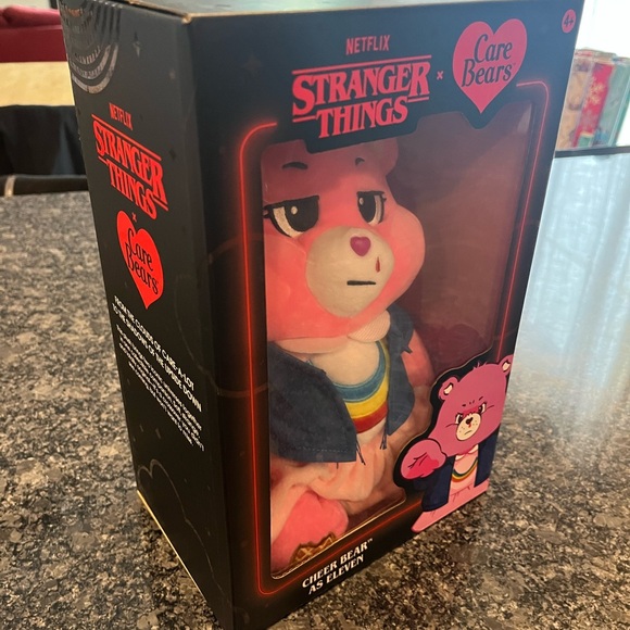 Stranger Things x Care Bears CHEER BEAR as ELEVEN plush new limited edition 12” - Picture 5 of 15